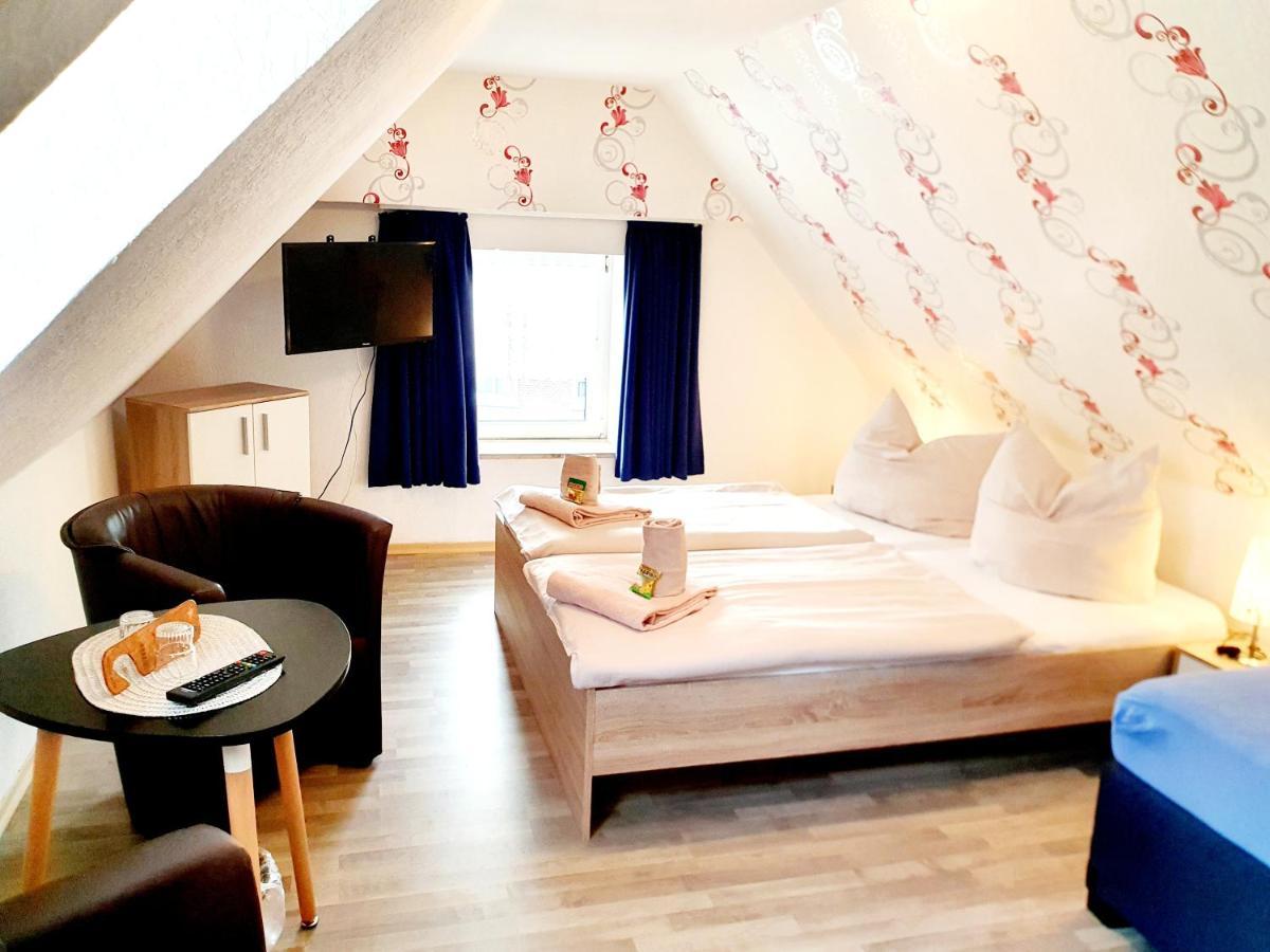 Hotel Up Diek Каролинензил Екстериор снимка
