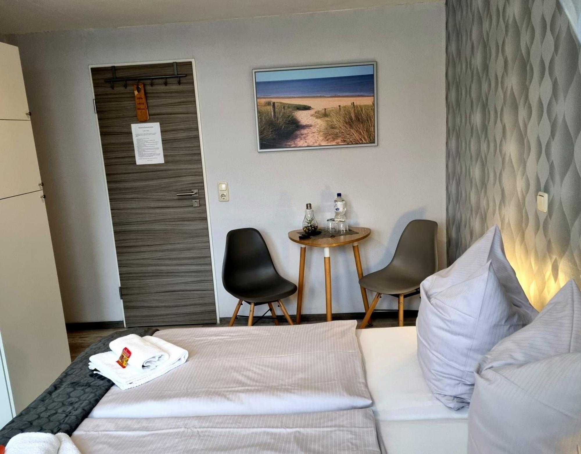 Hotel Up Diek Каролинензил Екстериор снимка