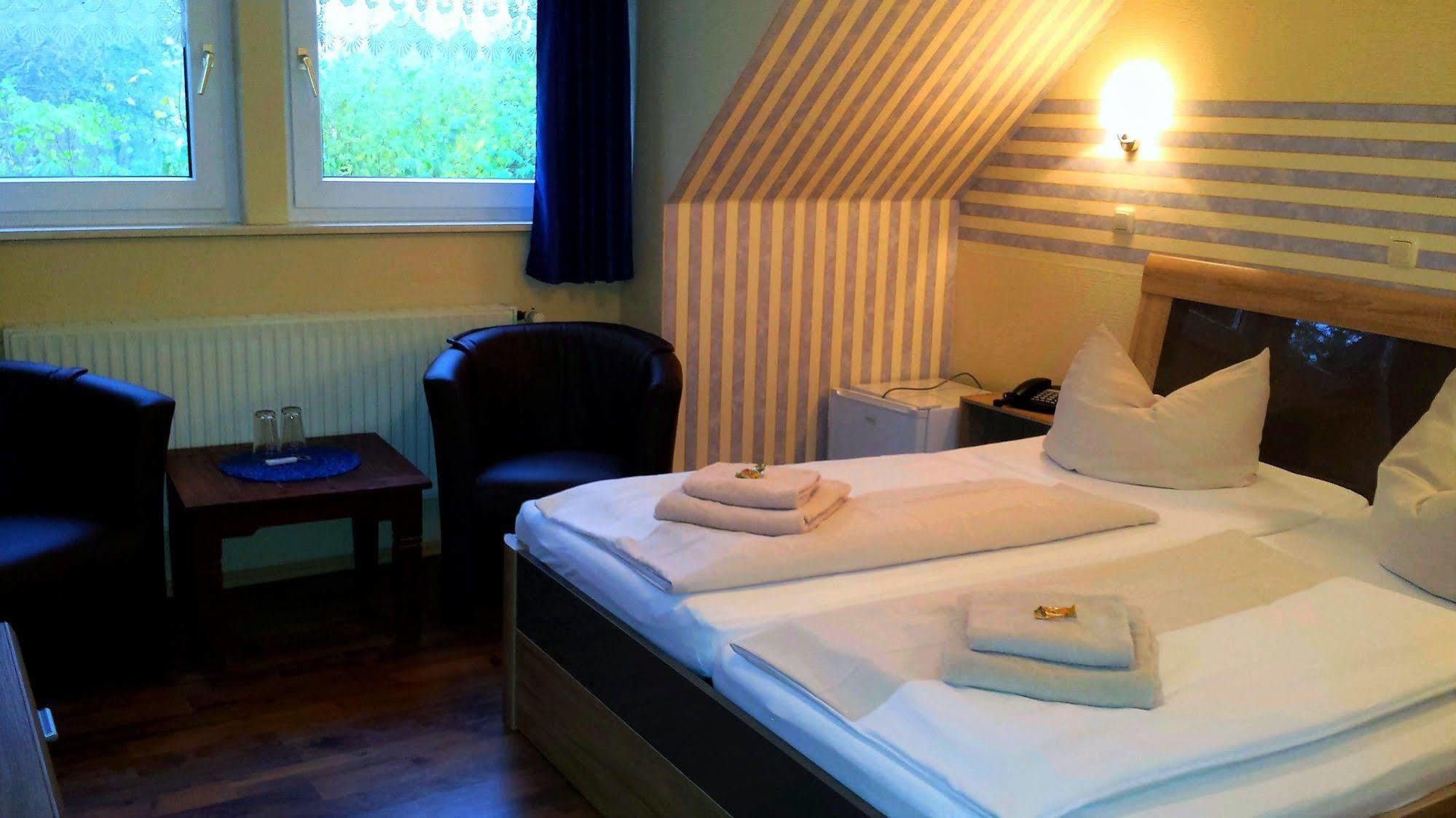 Hotel Up Diek Каролинензил Екстериор снимка
