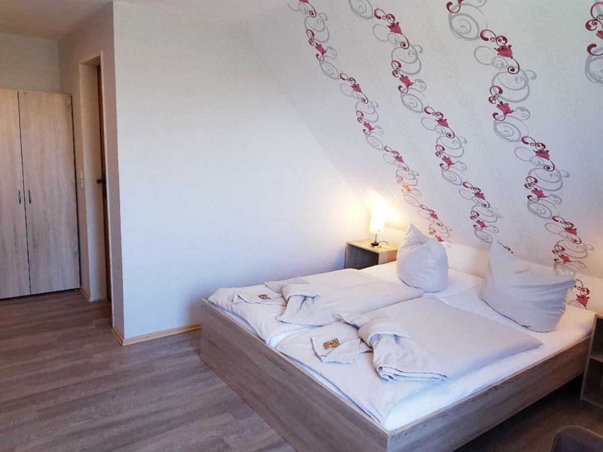 Hotel Up Diek Каролинензил Екстериор снимка
