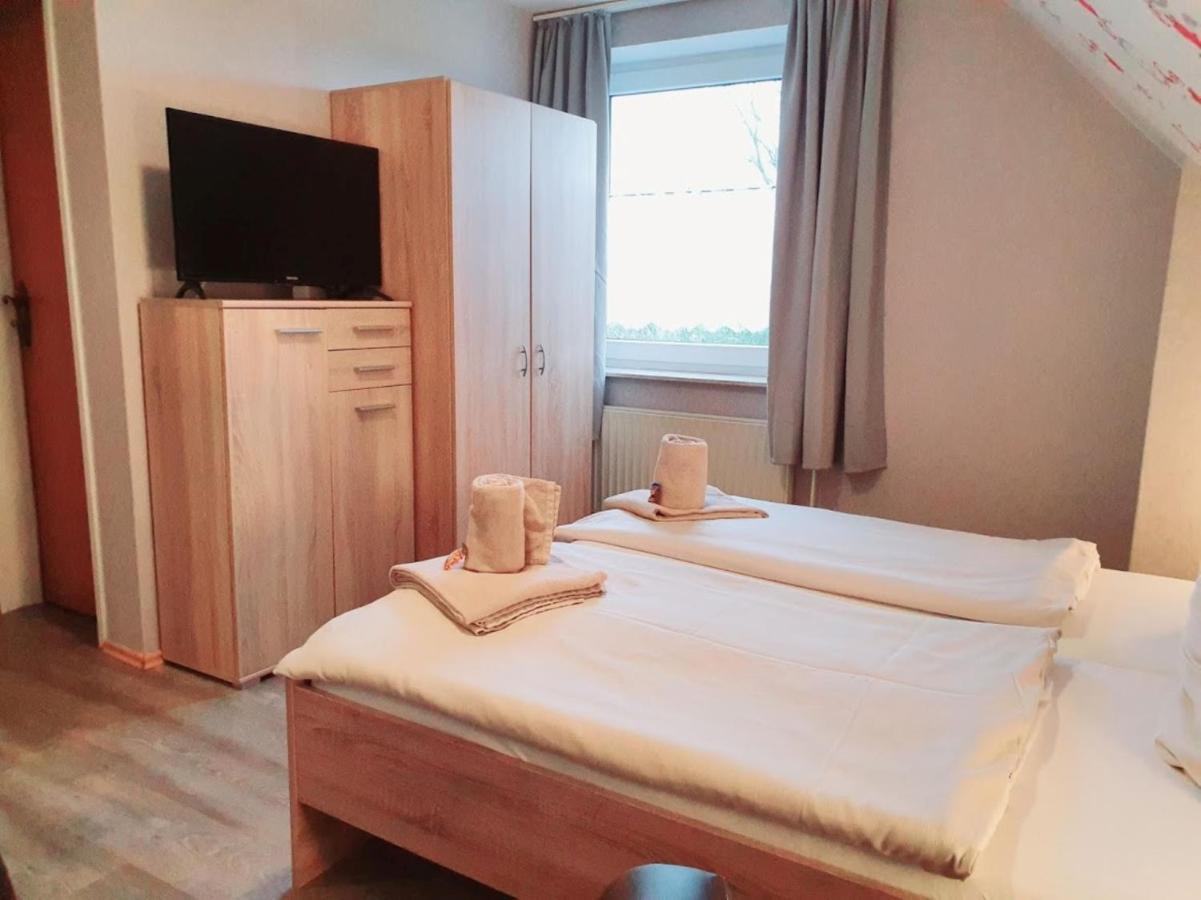 Hotel Up Diek Каролинензил Екстериор снимка